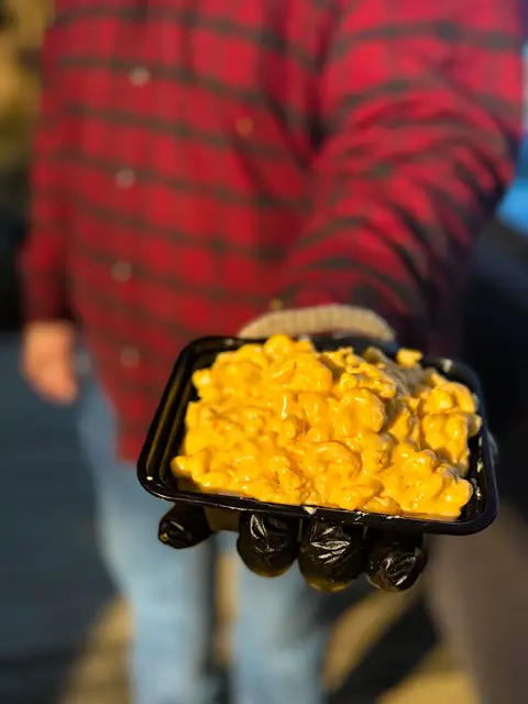 Creamy smoked macaroni and cheese side dish
